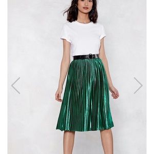 Nasty Gal brand new never worn green pleated skirt